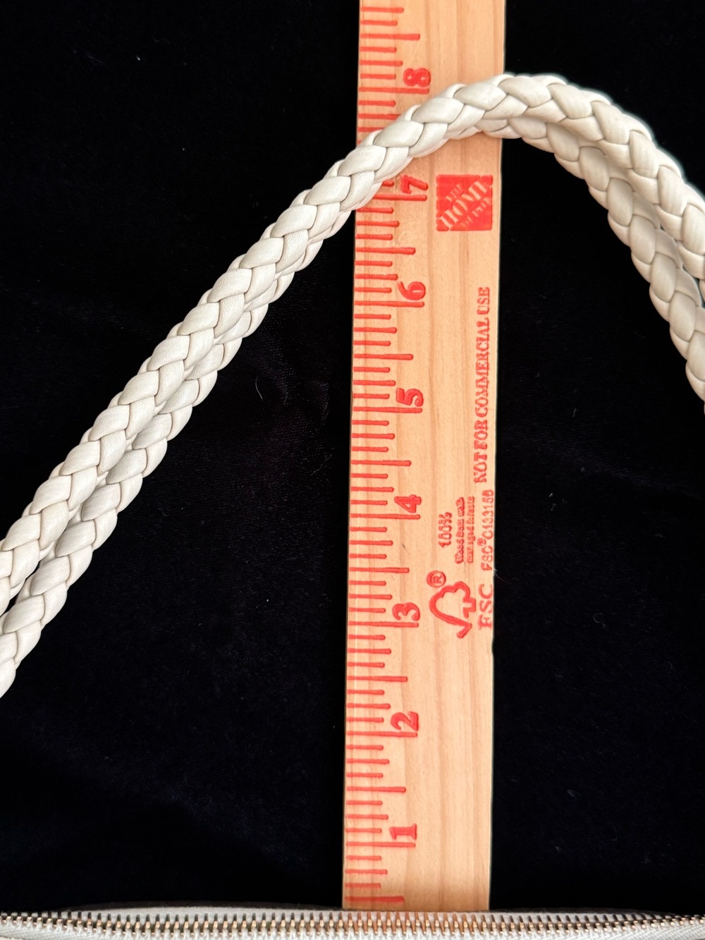🔹 NEVER USED Vintage GUCCI Cream Lambskin Woven Bamboo Tassel Shoulder Bag - Picture 4 of 16